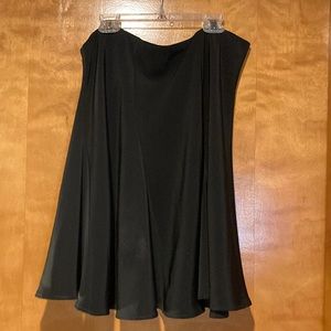 Women’s White House Black Market skirt black size 10
